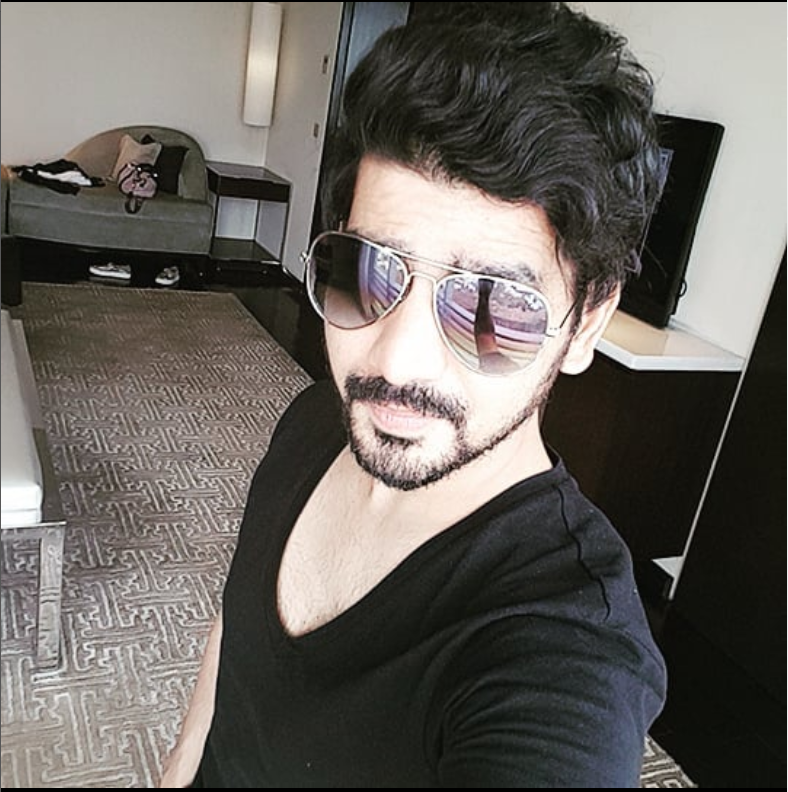 Vineet Singh old pic