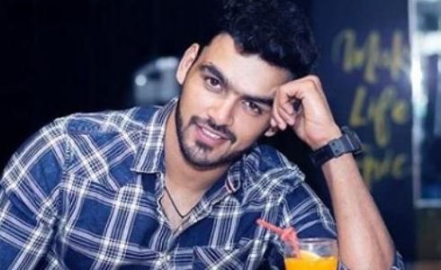 Kashish Thakur Biography