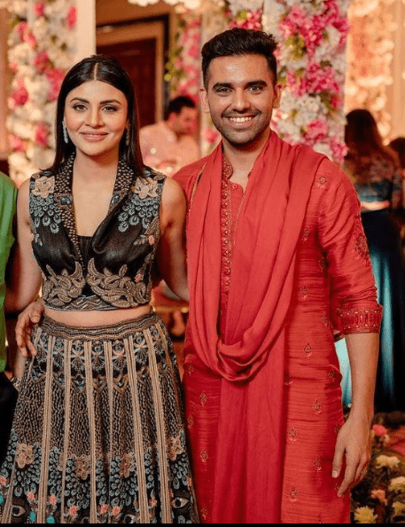 Deepak Chahar with wife