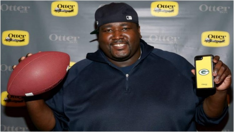 Quinton Aaron Biography, Age, Career, Net worth, Family And More